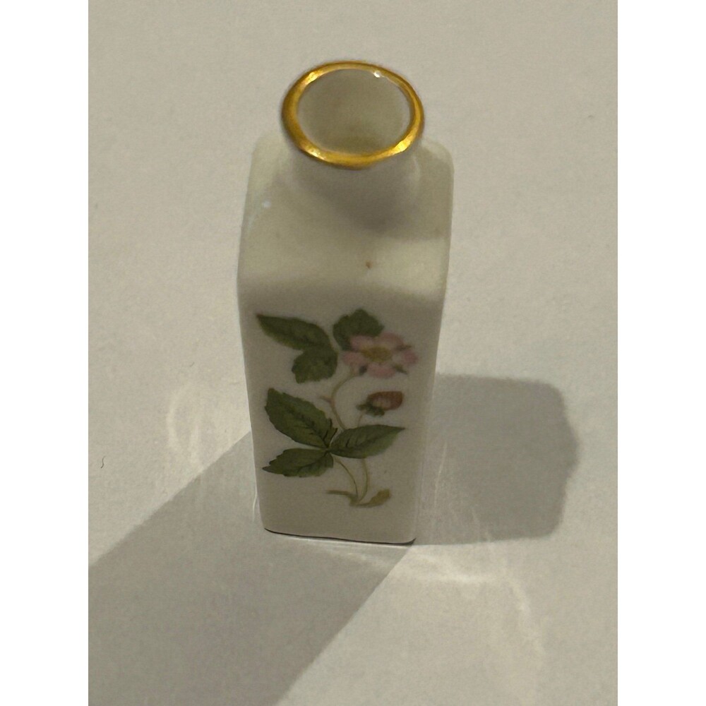 (2) Wedgwood Miniature Vases - Picture 4 of 12